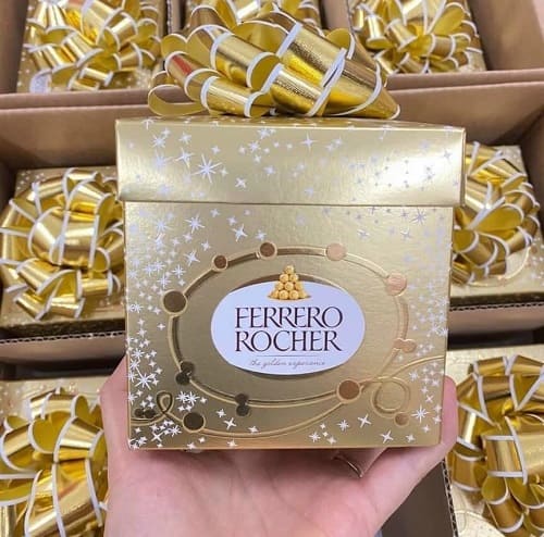 Review socola Ferrero Rocher hộp nơ vàng-2
