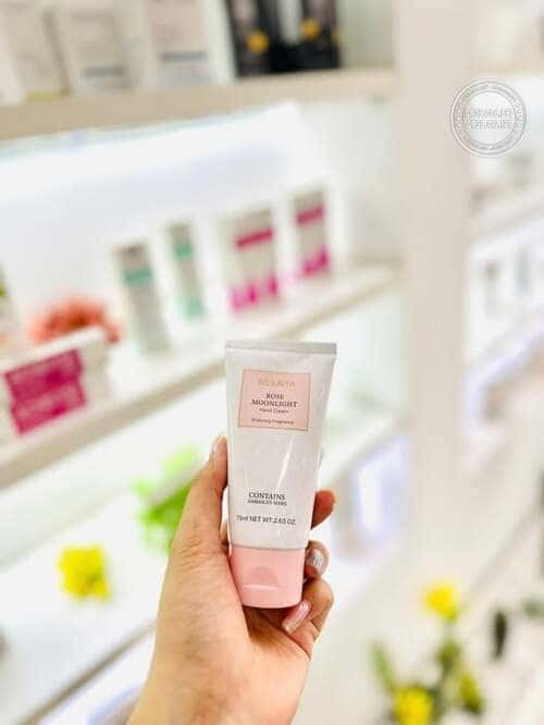 cach-dung-weilaiya-rose-moonlight-hand-cream-hieu-qua-tu-chuyen-gia1